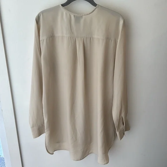 Ann Taylor Cream Blouse Size L - Picture 2 of 6